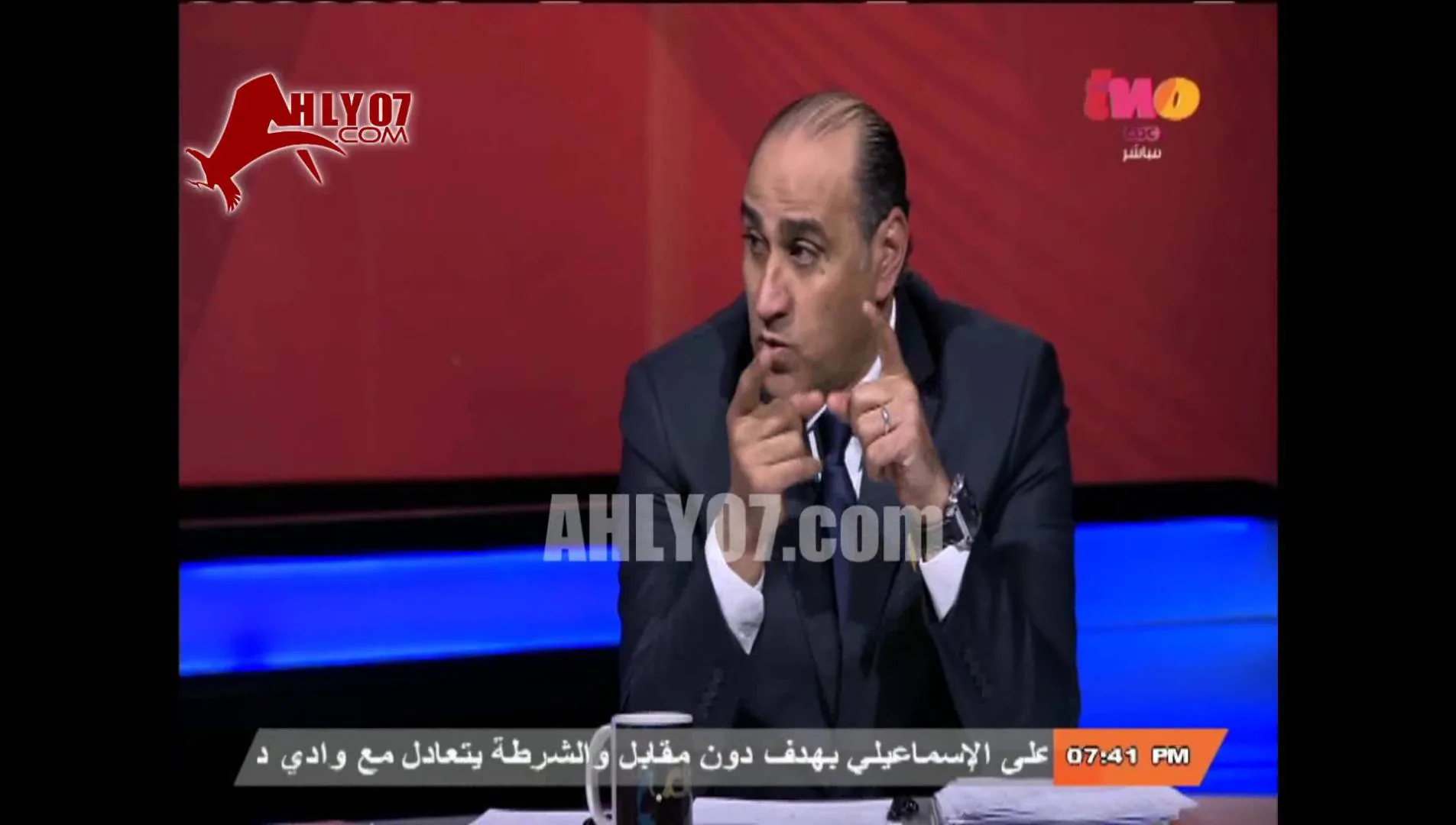 باسم يوسف عامل هسهس لشوبير وبيتهيأله حاجات متقالتش مسخرة HD