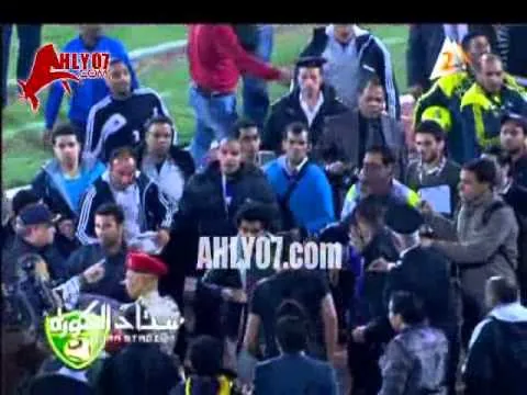 مراسل صحفي زمالكاوي يعتدي على حارس الجيش بسبب التعادل مع الزمالك