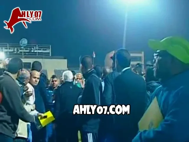 مسخرة المشهد الغير مذاع لمرتضى على النيل  مرتضى منصور للعيبة الزمالك مالودا بيكم كلكم وانفك السحر