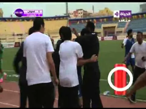 شاهد أسوان يحول هزيمته الى فوز قاتل في الوقت الضائع بهدفين في مرمى بتروجيت