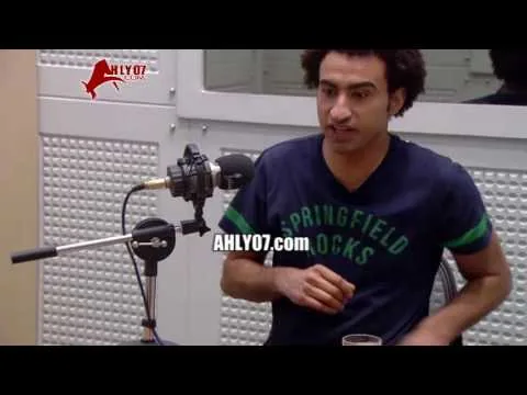 شاهد مكالمة مسخرة لعلي ربيع نجم مسرح مصر في برنامج رياضي لسه صاحي من النوم ومش مركز