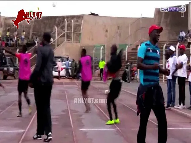 شاهد زاناكو يشعل مجموعة الأهلي بهدف قاتل في الدقيقة الأخيرة امام القطن الكاميروني وينتزع ثلاث نقاط يتصدر بها المجموعة